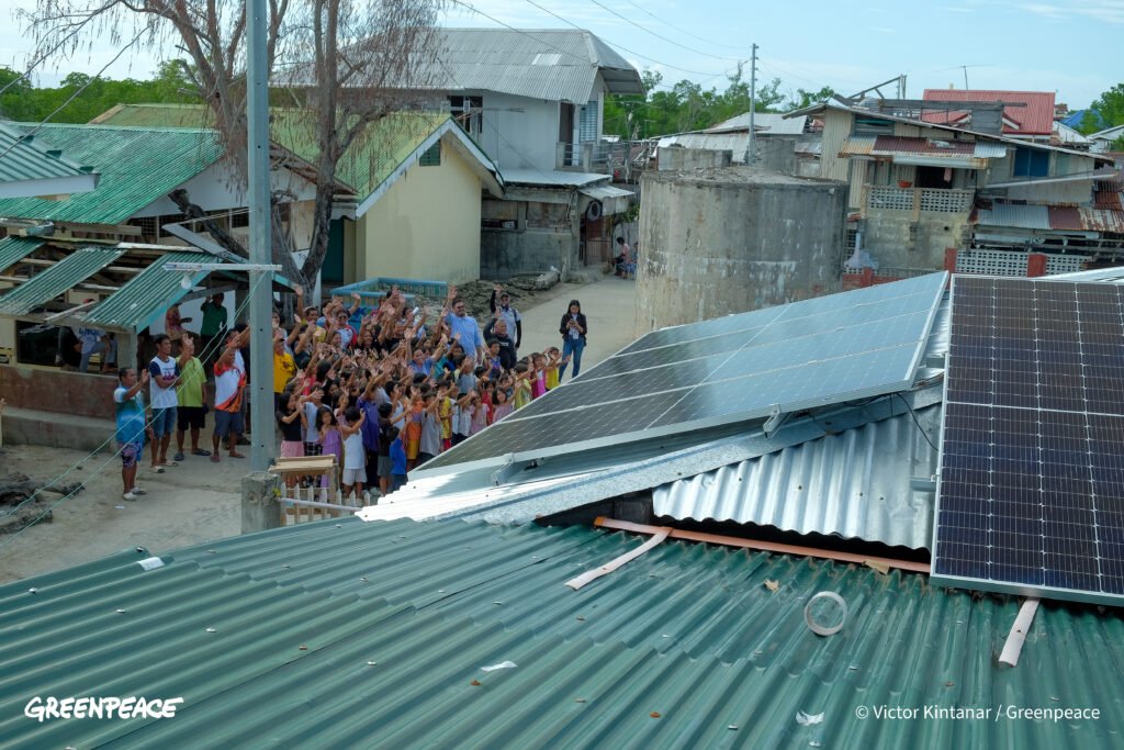 Bohol’s Bilangbilangan and Batasan Islands combat Climate Crisis with Solar Power