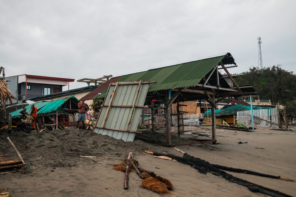 Coastal La Union communities brace for recovery after Uwan’s impact. [Jilson Tiu | Greenpeace]